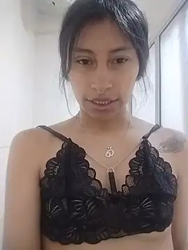 Pocahontas_Honey webcam
