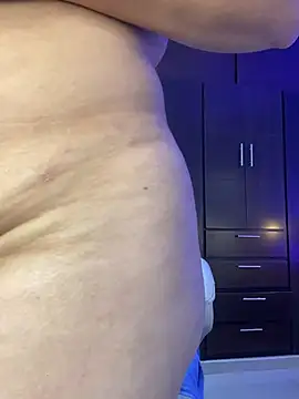 Evelynrosse__ webcam