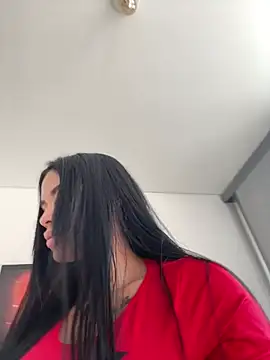 LaraHenao webcam