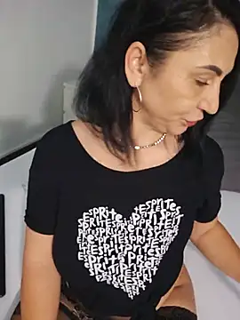 OhhhLauraxx webcam