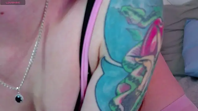 Bella_W_Berry webcam