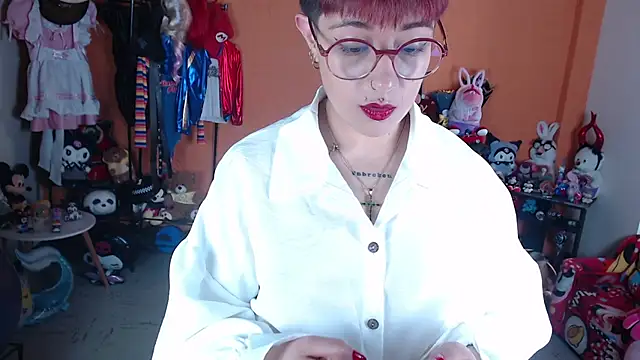 MissMiia2 live cam on StripChat