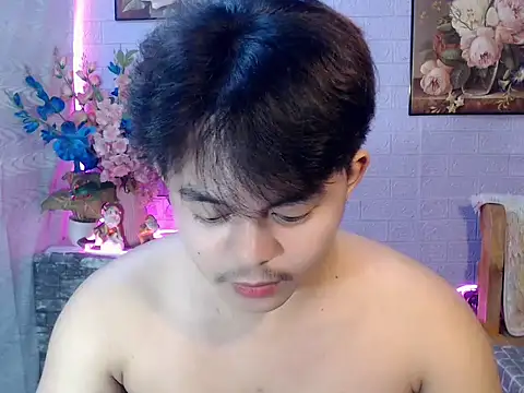 Bigboy_Hiro live cam on StripChat