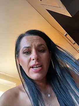 Hotmomcheckk_ webcam