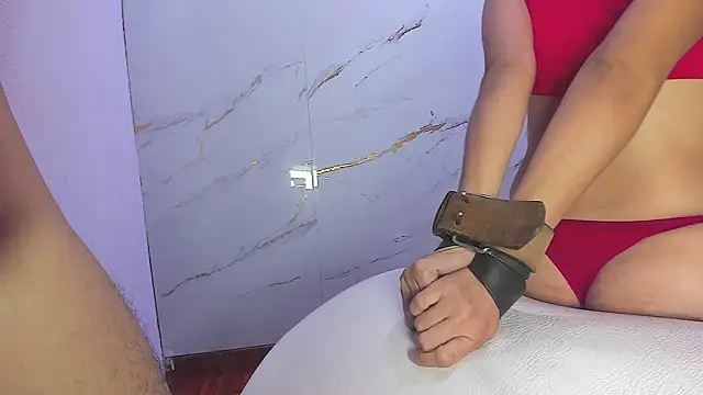 AmazingOrgasm webcam