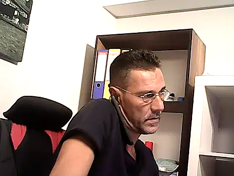mastercharisma35 - Mastercharisma35's free webcam - UK Sex Cams