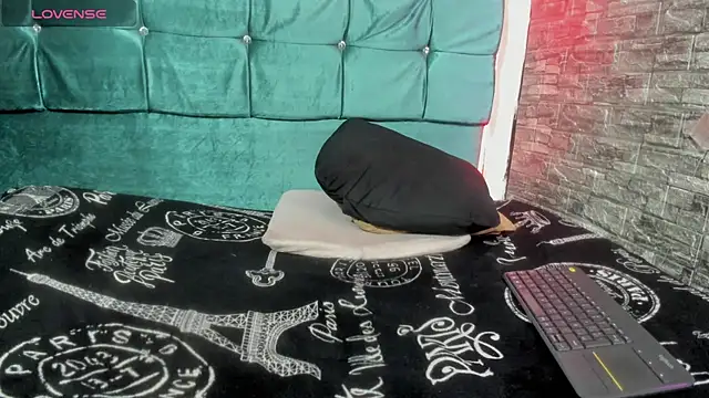 Cloee66 webcam