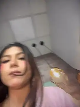 CherrySmirkXXX webcam