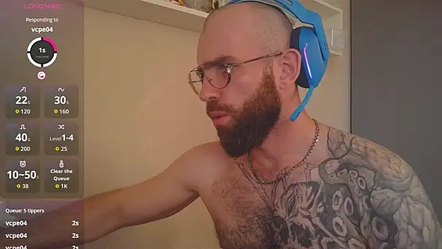 Matthewnoir live cam on StripChat
