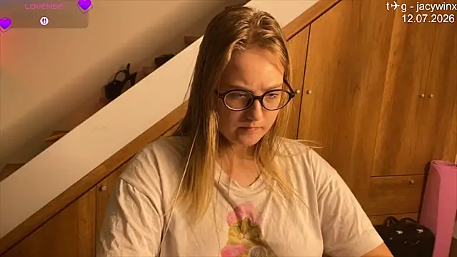 JacyWinslat live cam on StripChat