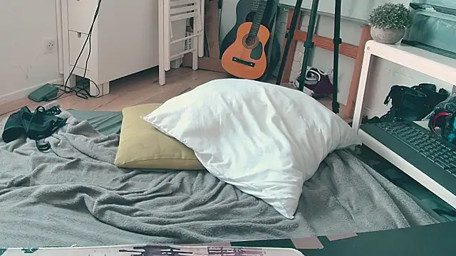 CeriseLapine webcam
