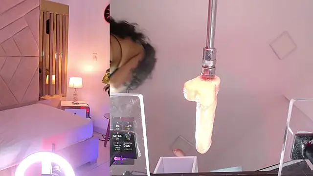 NicoleJons_ webcam