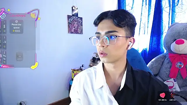 OwenBluee webcam