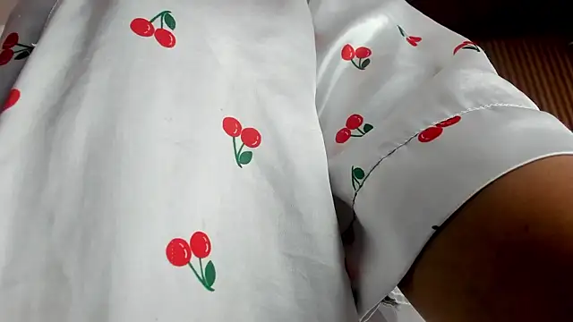 Any_topless webcam