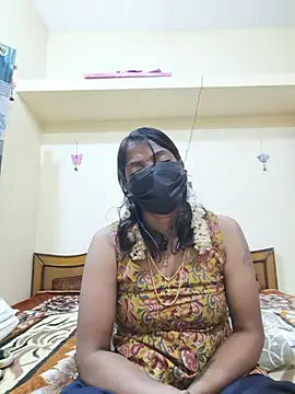 Tamil_Ishu webcam