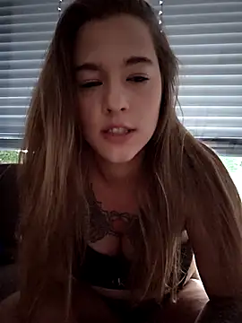 Luna_Lynn webcam
