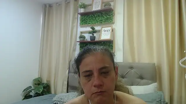 sasi_luna webcam