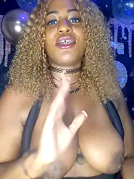 AmazonianMistress webcam