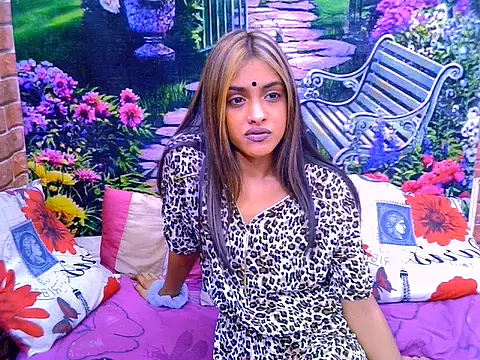IndianPretty14u2Luv webcam