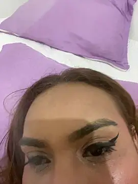 Jullyanaximeness webcam