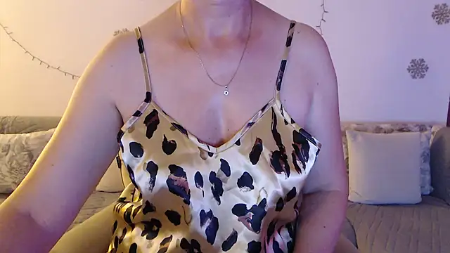YourfantasyGiuly webcam