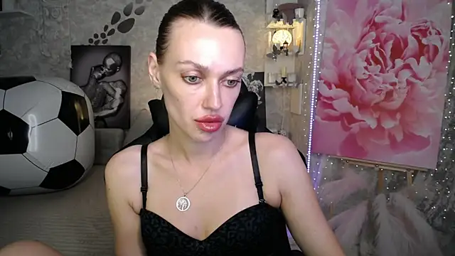 NickyAdamidi webcam