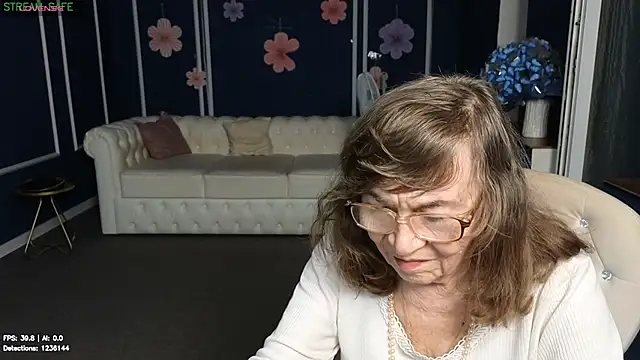 Betty_Brick webcam