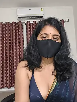 Cute-Maanvi webcam