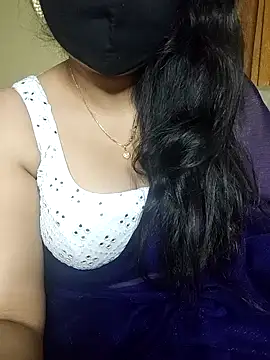 Sravvi499 webcam