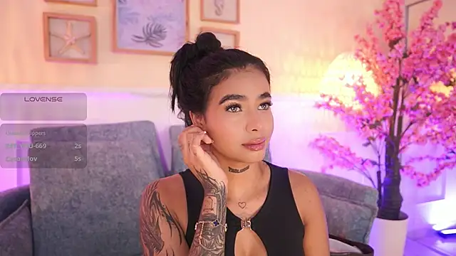 MeganLowell webcam