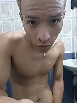 RyanyMax webcam