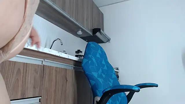 KellyShibary webcam
