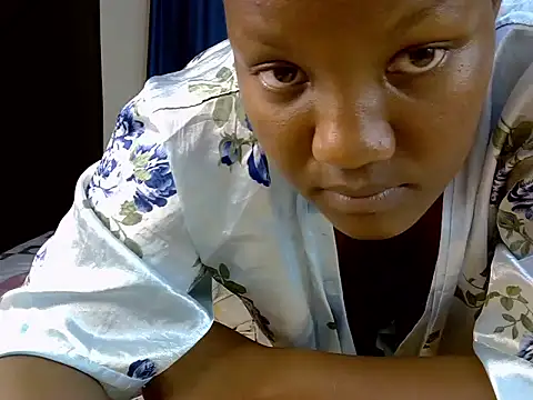 FlirtyMira webcam