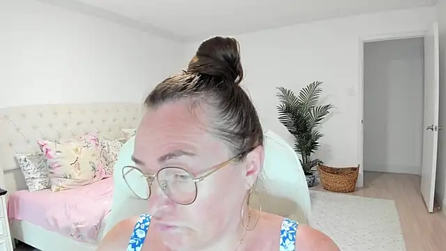 Vika73 webcam