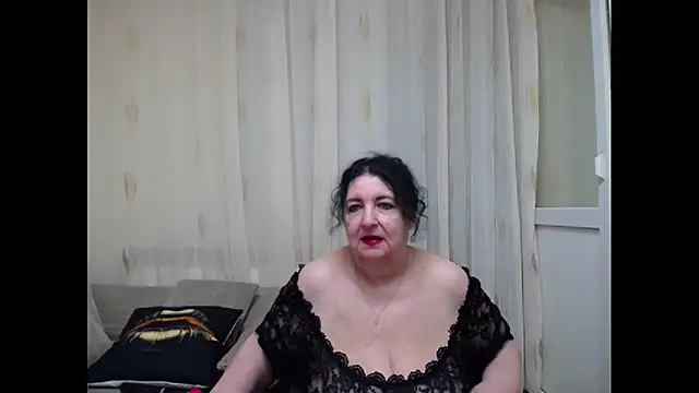 maturekorine webcam