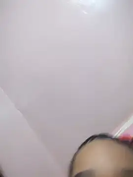 Mia_peituda webcam