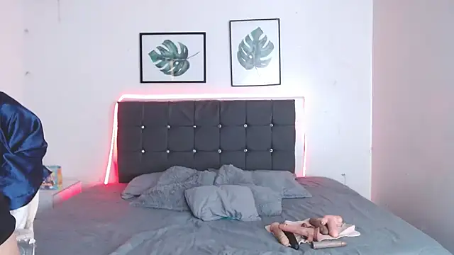 selena_yourmilf webcam