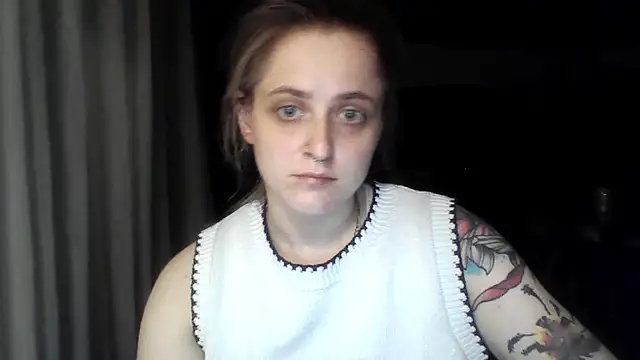 LeaWetGirl webcam