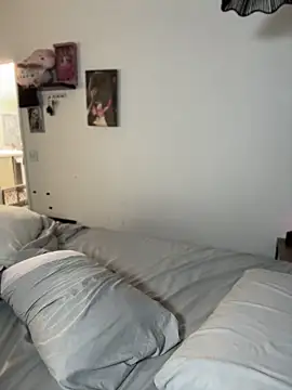 AshenRoe webcam