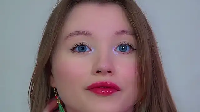 KeiraAsti webcam