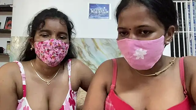 TN_IN_Romantic_Couples webcam