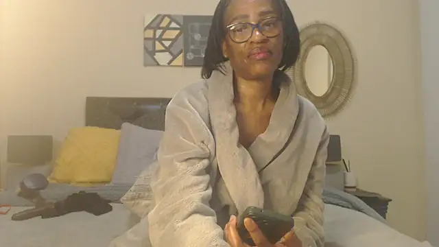 Creamyass22 webcam