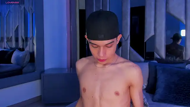 Sebax_Young webcam