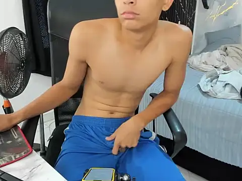 slim_dirtyxx1 webcam