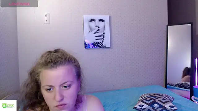 girlshyyy webcam