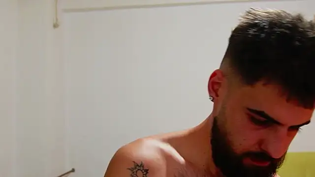HairyRobxxx webcam