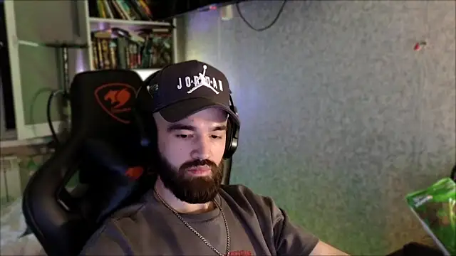 _Serious_Man webcam