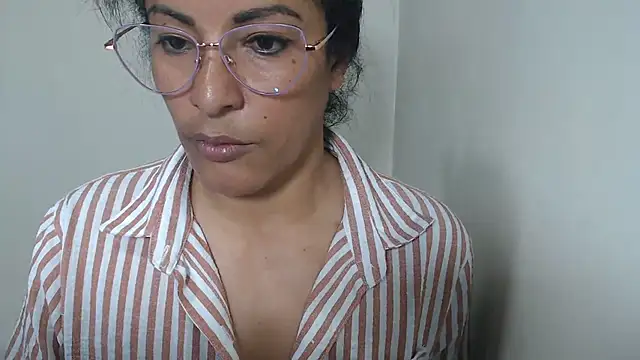 kateleyagrey webcam