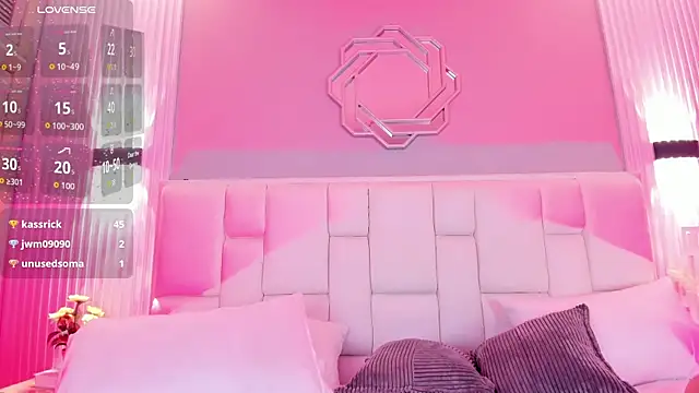 LisaLain webcam