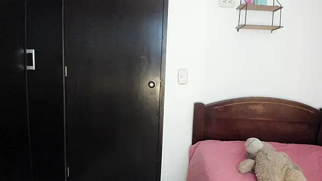 Lucy_Doll85 webcam